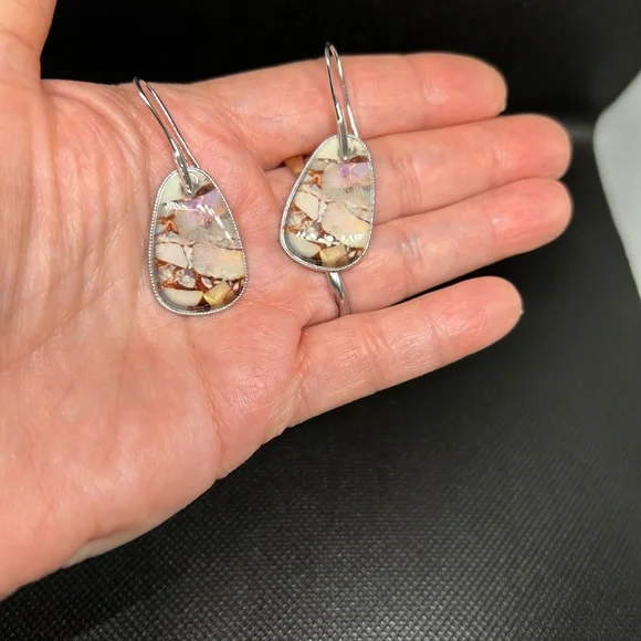3/$25 Teardrop Earrings - Picture 3 of 4